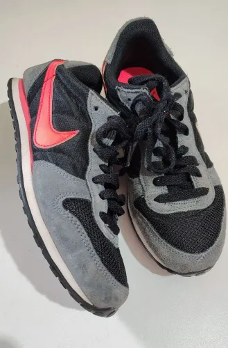 tenis nike genicco feminino 36