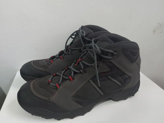 Bota Quechua 46