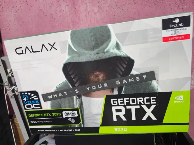 Caixa da placa de video RTX 3070 Galax ..apenas a caixa