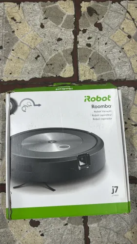 ASPIRADOR ROBÔ roomba