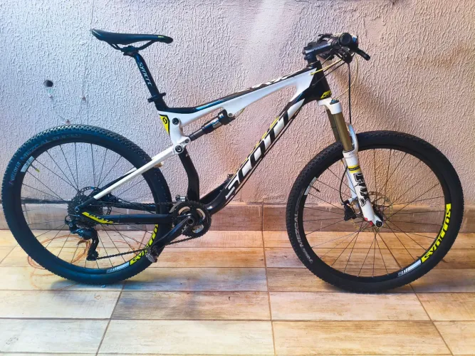 Scott Spark 720 Carbono (aro 27.5)