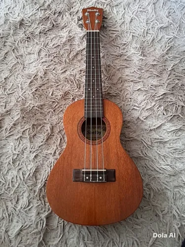 Ukulele Shelby SU-23M STNT - Modelo Concerto 