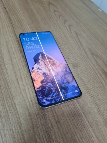 Xiaomi Mi 11 Ultra (Linha na Tela)