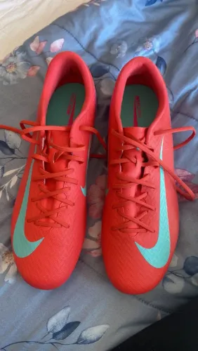 Chuteira Mercurial Academy 