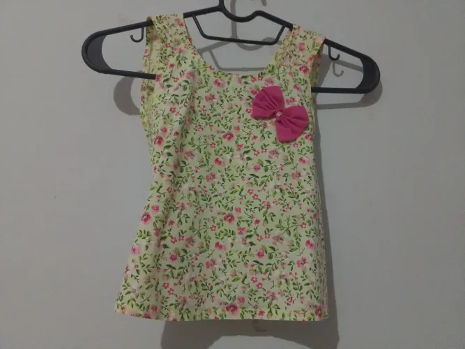 Conjunto blusa e calça jeans infantil menina