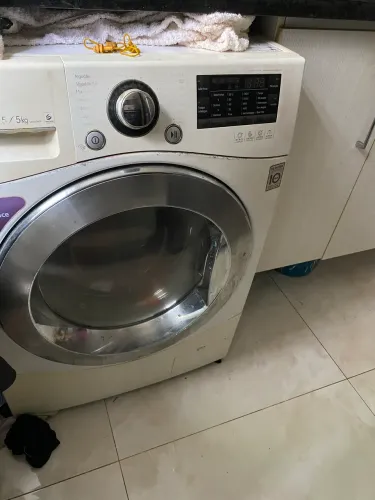 Máquina lava e seca LG
