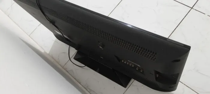 Tv Sony para concerto ou retirada de peças