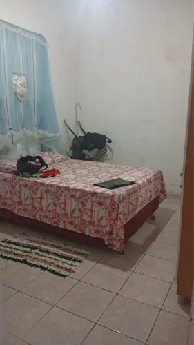 Vende-se casa  