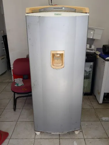 GELADEIRA FROST FREE 324L USADA NO PRECINHO 550,00