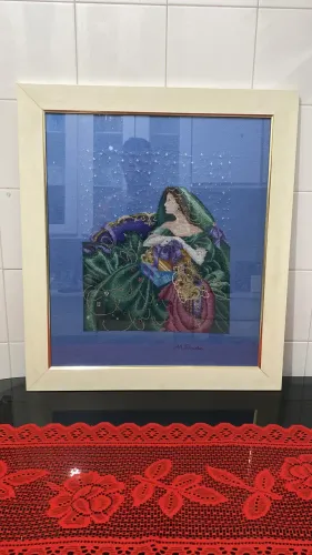 Quadro decorativo bordado artístico- Moldura elegante 73x65