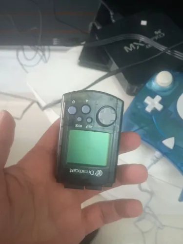 VMU Black Transparente funcionando