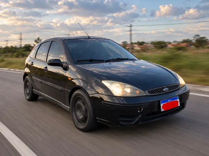 Ford Focus 1.8 16V 5P 2003
