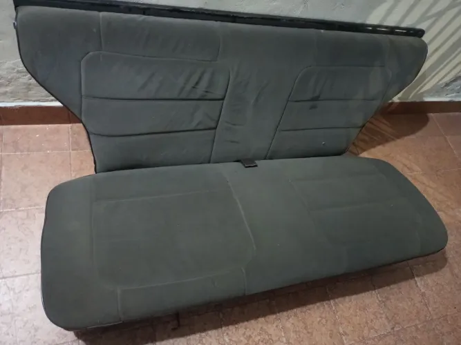 Bancos traseiros cinza / marrom  tecido GM Caravan 