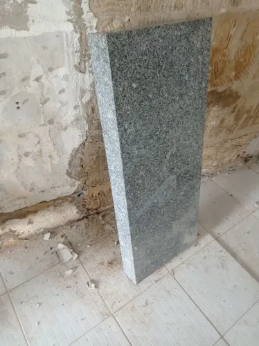 Balcão americano em granito.
