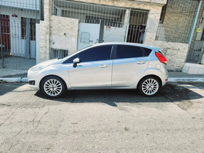 Ford Fiesta Tit./tit.plus 1.6 16V Flex Aut. 2014
