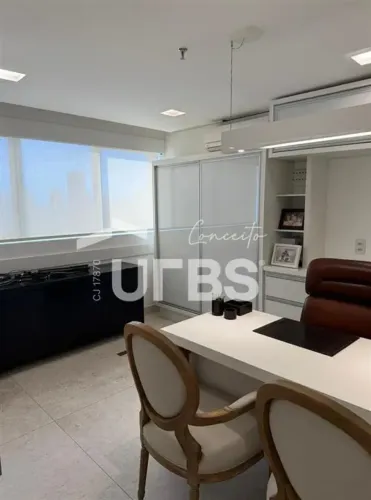 Sala comercial mobiliada na Avenida 136, Setor Sul, no Edifício New York Square