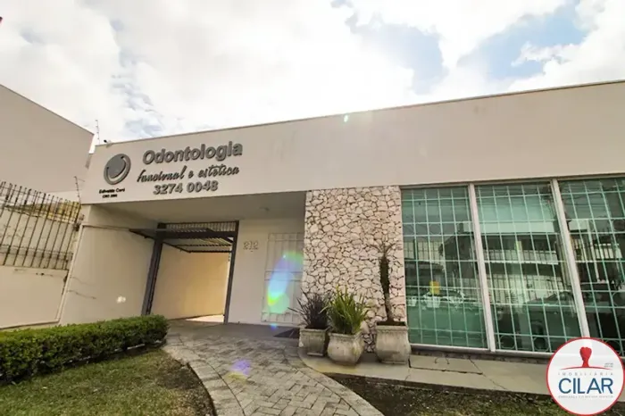 Casa comercial à venda em Santa Quitéria, Curitiba 202m², 4 banheiros, 3 vagas