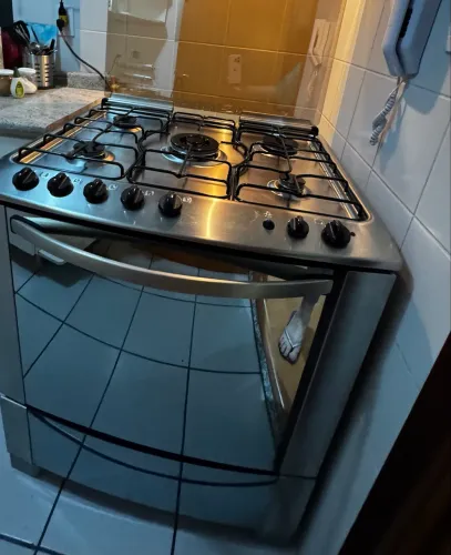 Fogão Electrolux 5 bocas espelhado Mod 76 TX e Exaustor Suggar