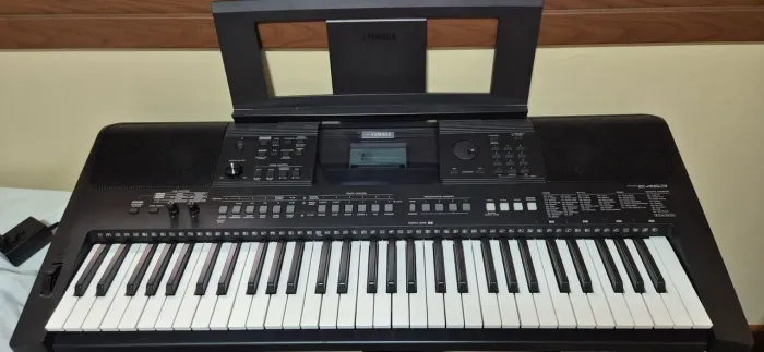 Teclado yamaha psr e463