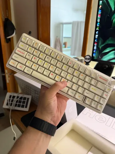 Teclado mecânico Dustsilver D66 Rainbow Sprinkles