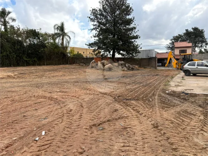Área com 1.542m² para venda na Vila Colorau na cidade de Sorocaba SP