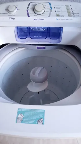 Vendo lavadora de roupas de 13 kg, Eletrolux, funcionando mto bem conservada.