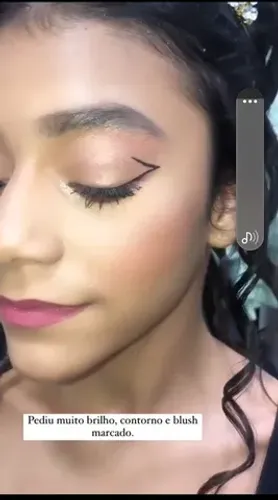 Maquiagem e penteado para casamento e aniversário 