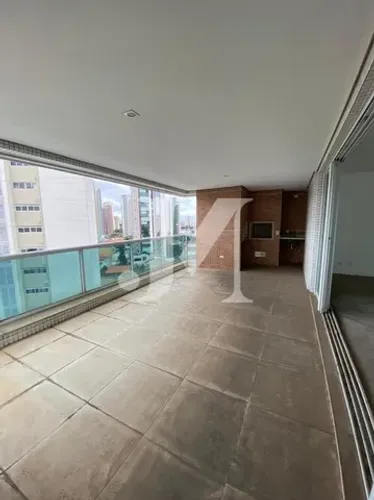 Apartamento de 244m², 4 Dormitórios com 3 Suítes e 5 Vagas no Condomínio Edifício Unique