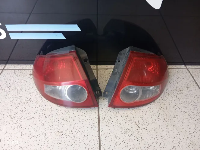 Lanterna Ka 2008 a 2013 ( quebra galho) par