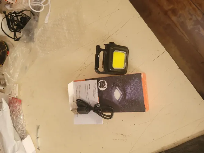 Luz de led forte portatil chaveiro