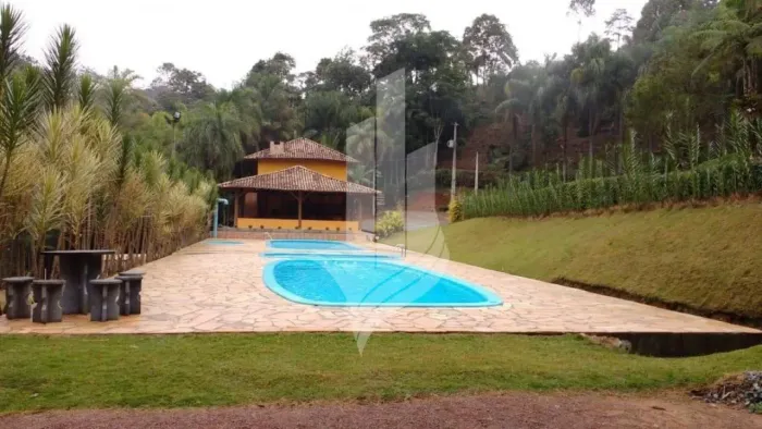 Lote em condomínio fechado na cidade de Rodeio