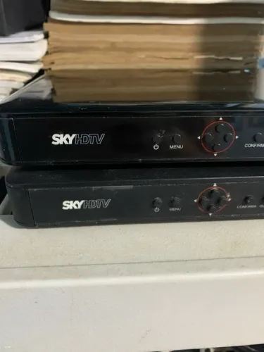 2 aparelhos tv sky HDTV net com cartão 