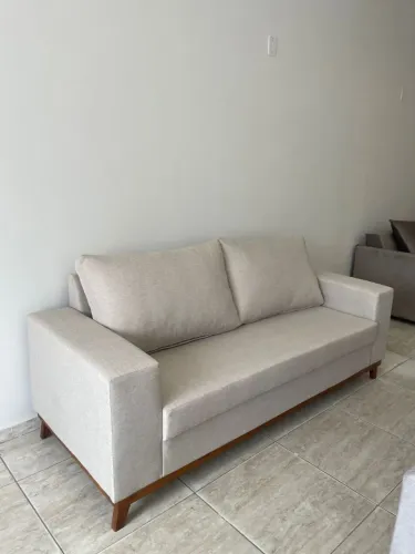 Sofá 3 Lugares Moderno e Confortável