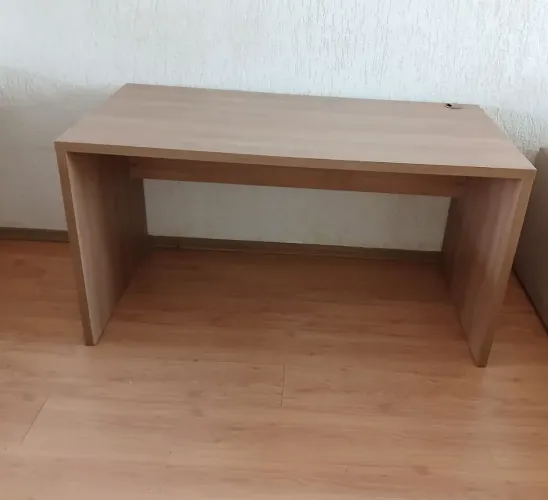 Linda Mesa em MDF em ótimo estado de conservação!!!!