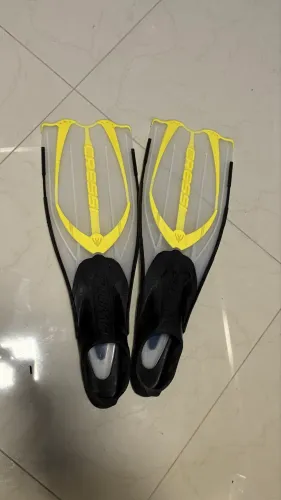 Kit Mergulho Completo Snorkel + Máscara + Nadadeiras Cressi (Usado)