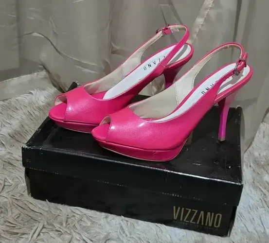 sapato - feminino - peep toe - vizzano - número 36
