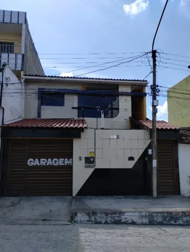 Sobrado com Dois Imóveis Independentes à Venda - Bairro Kennedy | Caruaru-PE