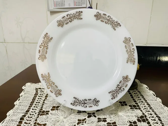 Antigo Prato de bolo colorex em arabesco