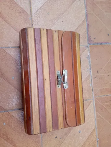Bolsa de madeira ( antiga)