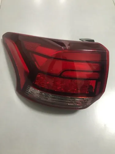 Lanterna esquerda Mitsubishi outlander original 