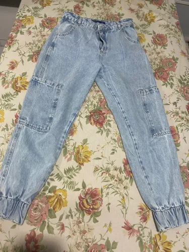 Calça jeans jogger feminina