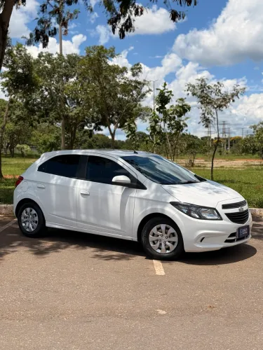 Chevrolet Onix JOY Hatch 1.0 8V Flex Mec. 4P 2019