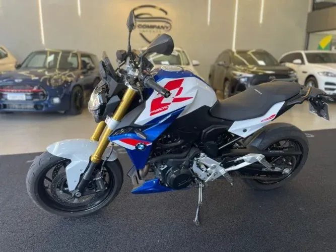 BMW F900 R SPORT PLUS