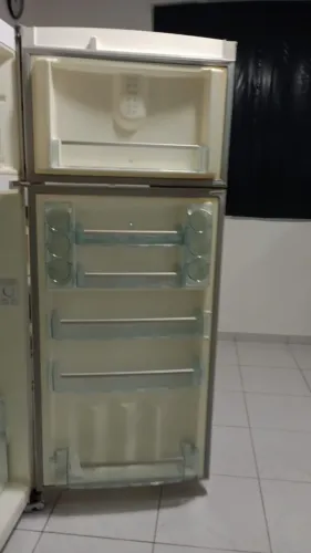 Geladeira BOSCH KND43