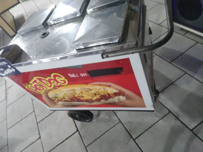 Carrinho hot dog com lugar p guarda sol