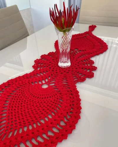 Caminho de Mesa de Crochê - Sob Encomenda 