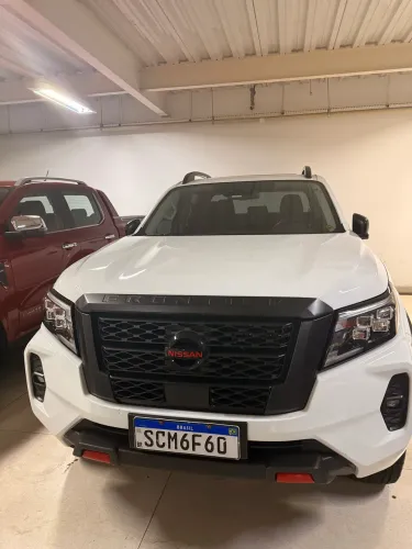 Nissan Frontier Pro4x CD 4X4 2.3 Bi-TB Die. AUT 2023