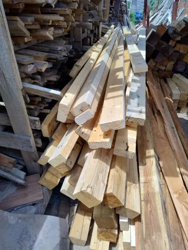 Barrote de pinus tratado
