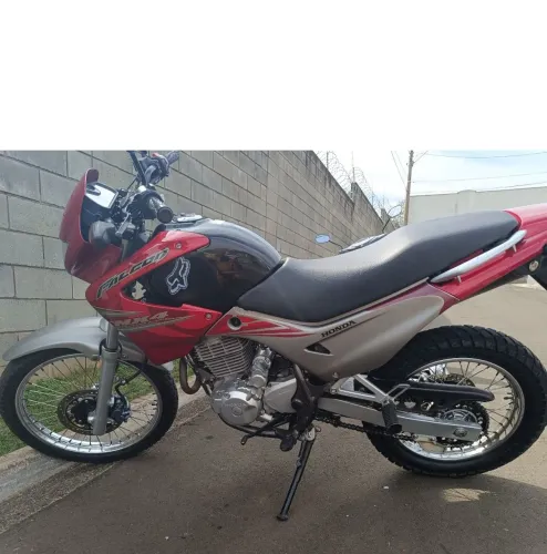 VENDE -SE  FALCON NX 400 