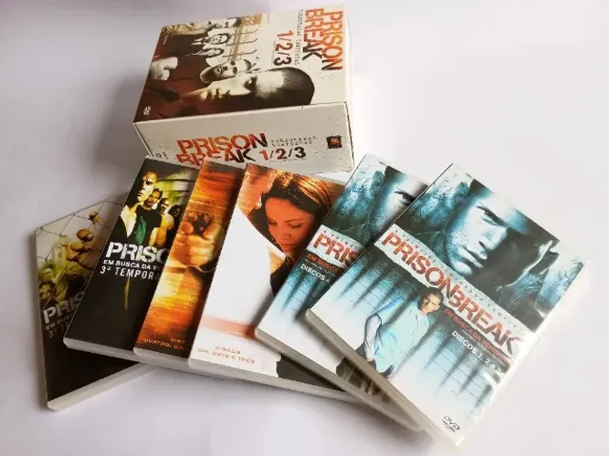 DVD Prison Break Box com Temporadas 1/2/3 (16 discos)